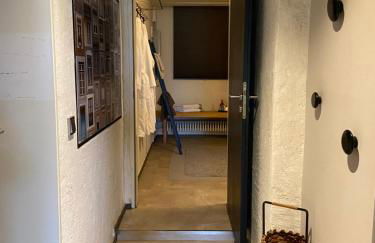Exklusiver Souterrain - zentral, ruhig mit großer Terrasse, Bergblick und privaten Sauna zzgl - Photo 9