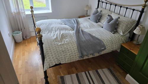 Oak Cottage with private log fired hot tub - Foto 4