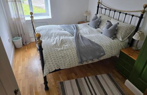 Oak Cottage with private log fired hot tub - Foto 4