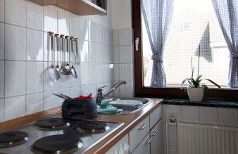 Ferienwohnungen Neue Tiefe - Wohnung Kleiderbügel - Foto 12