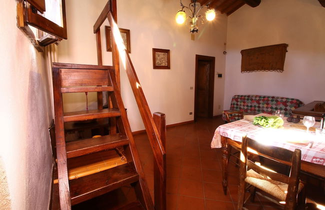 Umbria's Poolside Charm - Foto 12