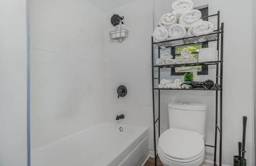 Black Cabin Getaway in Woods I Valpo - Foto 10