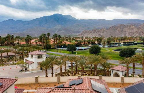 Near Coachella and Stagecoach Palm Springs , PGA resort Villa ,Golf, community pool, gym - Photo 49