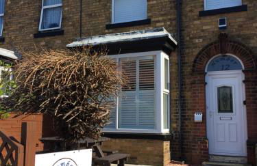 Number 12 Yorkshire Holiday House - Photo 32