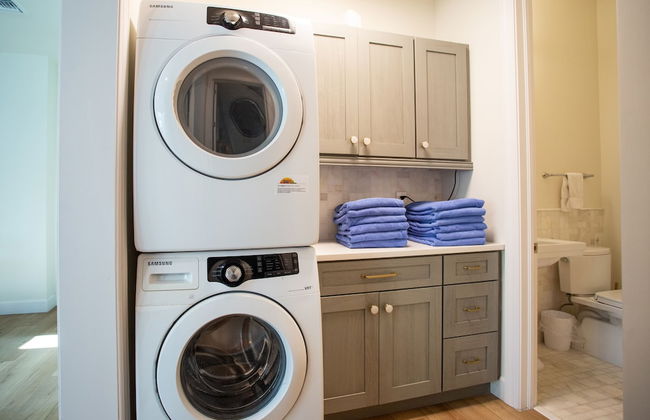 Sorrento Luxury Vacation Home: Expansive 5-Bedroom, 4.5-Bath Retreat with Private Pool, Hot Tub, and Pet-Friendly Accommodations – Just a Short Walk from Stunning Vanderbilt Beach - Foto 21