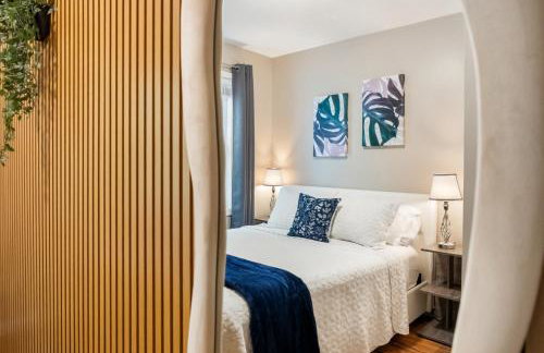 King Suite 2 Full Baths Stocked Kitchen - Foto 18