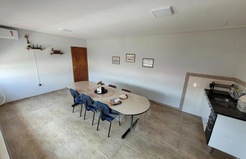 Edícula com estacionamento privativo, a uma quadra do Shopping Oriente - Casa da Sensei - Foto 4