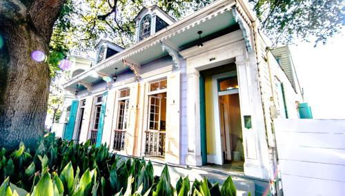 Governors Mansion 5 bedroom-3 bath - Photo 2