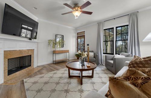 Iris Manor Luxury Modern Stay Near UAB - Photo 13