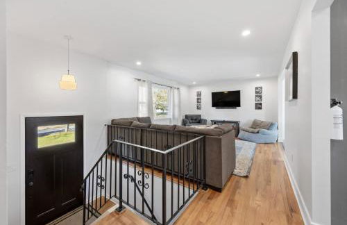 Pet-Friendly Saratoga Home with Fire Pit & Deck - Photo 4