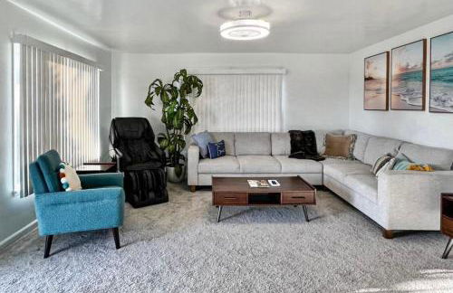 Quaint Mid-Century Cottage by the Coast - Foto 34