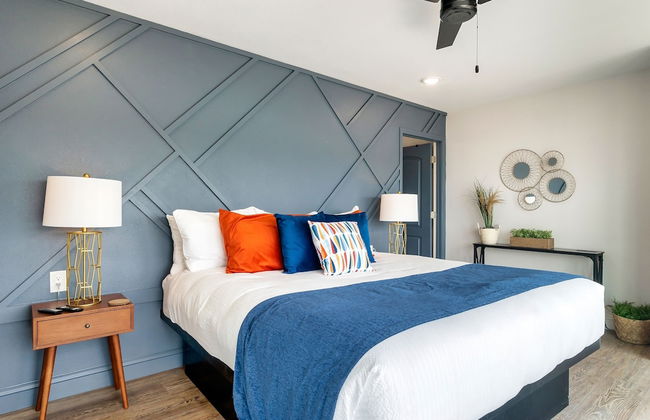 Luxury Lakehouse - Photo 21