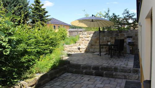 Ferienwohnung in der Kraxlhütte Waltersdorf - Foto 4, Garden, Garden view