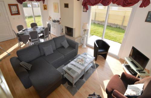 Denneville Coastal Escape with garden - Foto 6