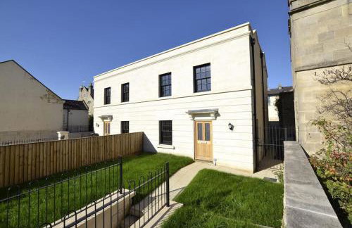 1 Victoria Place - Photo 2