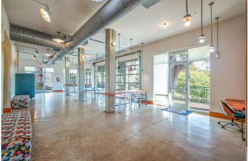 Chic 2BR-Southtown Near Rvrwalk, Dome & Conv - Foto 34