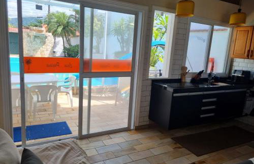 Casa Premium Piscina Privativa Gigante com Escorregador Próxima à Praia - Foto 8