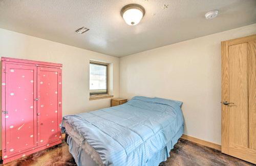 Lakefront Country Home with Waterslide and Trampoline! - Foto 23