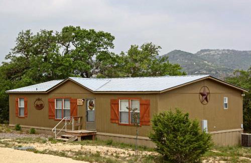 Spacious Utopia Family Home w/ Hill Country Views - Foto 2