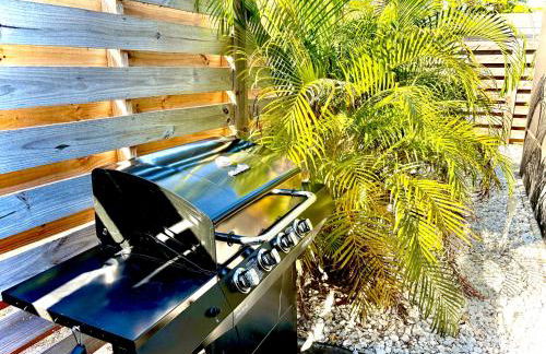 Poolside Oasis-heated pool -7 min to Manasota Beach - Foto 29