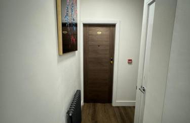 Luxury 6-Bed House - 6 En Suite- Jaquzzi Baths - Private Parking - Suitable for contractors - Foto 73