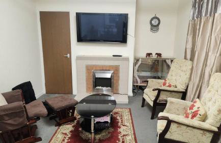 Peterborough Nice House with garden free parking - Foto 4