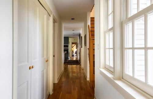 Elegant 7BR Estate with Pool & Hot Tub in Berkshires - Foto 40