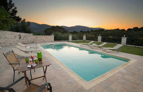 superb villa with private pool peaceful location - Foto 48