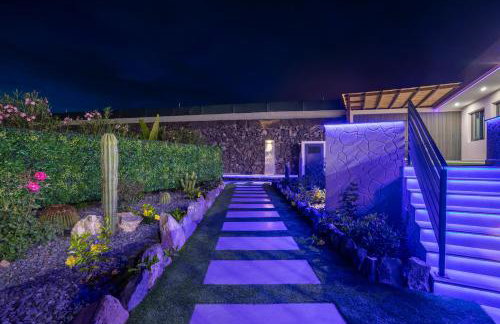Apartamento de Lujo con Jacuzzi Privado, Piscina y Vistas al Mar - Foto 59