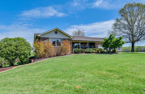 Spacious Mount Pleasant Home with Grill and Yard! - Foto 30