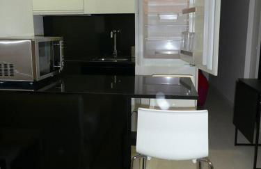 Apartamentos Hiedra y Tapinería Mercado Central - Photo 23