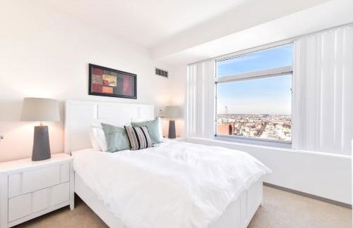 Global Luxury Suites at Kendall West - Foto 17