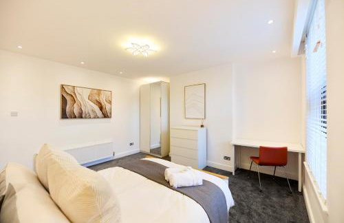 Aura - Elegant Retreat in Prime Leeds Location! - Foto 41