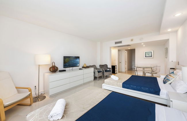 Condo Close to the Beach Pool, Gym, Tennis 2BR 6 Guests - Foto 4