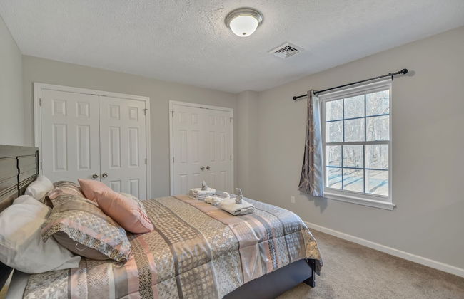 Pocono Retreat: Lake, Firepit, Bbq, Gameroom, Ski 4 Bedroom Home by RedAwning - Foto 9