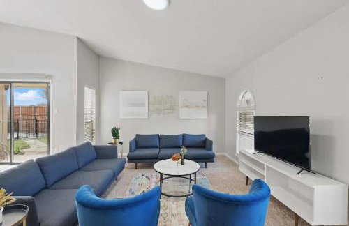 Luxury Retreat in Carrollton - Pool Patio & More - Foto 8