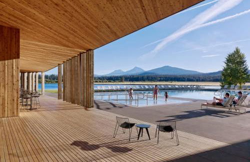 Spring Home 6 - Cozy 4BR Cabin in Black Butte Ranch w Fireplace - Foto 35