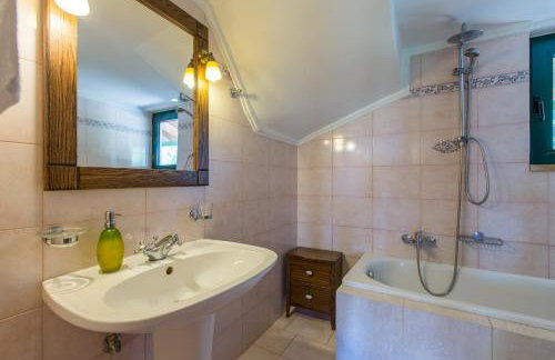 Ellie Villa - Foto 40