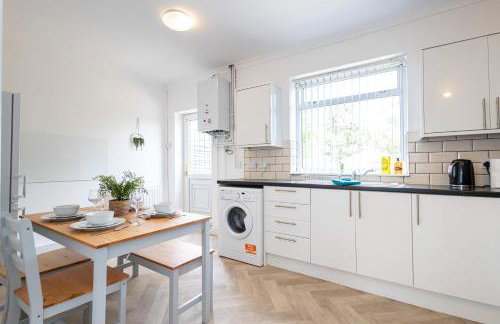 Spacious & Bright 3 Bedroom House in St Helens - Foto 20