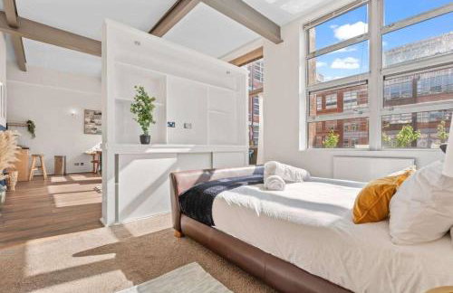 Stylish Jewellery Quarter Apartment with Terrace and Free Parking - Foto 2