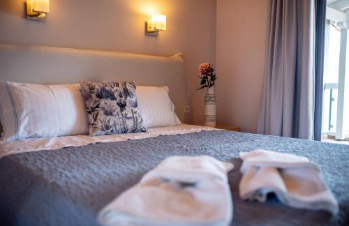 Trizonia Bay Hotel - Photo 20