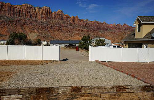 Moab Desert Home, 4 Bedroom Private House, Sleeps 10, Pet Friendly - Photo 28