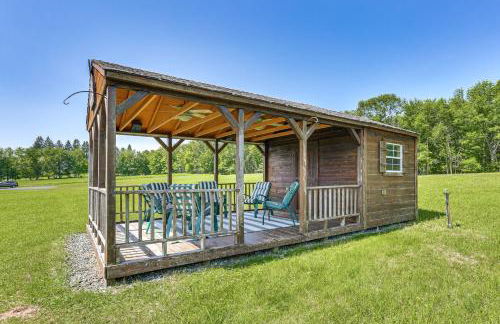 Walk to Bethel Woods Family Home with Deck and Views! - Foto 31