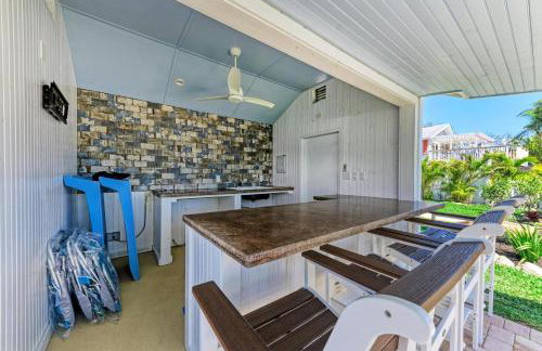 Crooked Coconut: Resort Pool & Spa, Dock - Foto 16