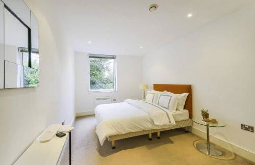 Elegant 2-Bedroom Apartment with Balcony - Foto 9