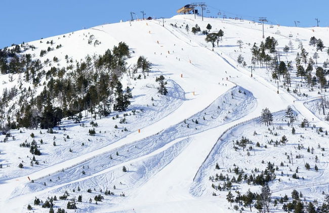 Shusski rental store - Andorra. - Photo 3