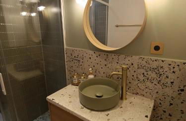 Beautiful Duplex Private Patio Alicante Center - Foto 26