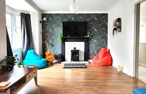 Bright and spacious 3bd with sofa bed and garden - Foto 1