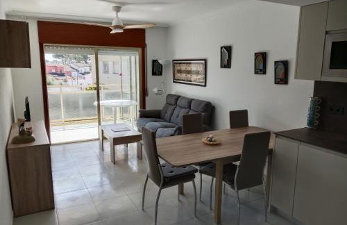 Cozzy flat in a quiet and nice area / Acogedor apartamento en zona tranquila y agradable - Foto 1