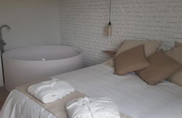 Dos Alas Rojas, casa con jacuzzi para dos personas - Foto 1